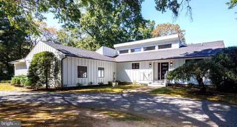 4320 Bonfield Ct, Oxford, MD 21654