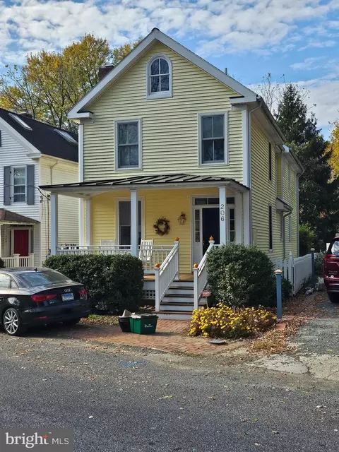 206 South St, Oxford, MD 21654