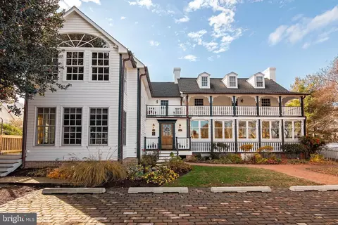 202 Cherry St, Saint Michaels, MD 21663