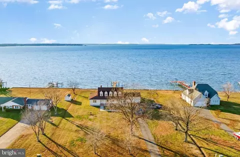 1690 Ferry Point Ct, Trappe, MD 21673