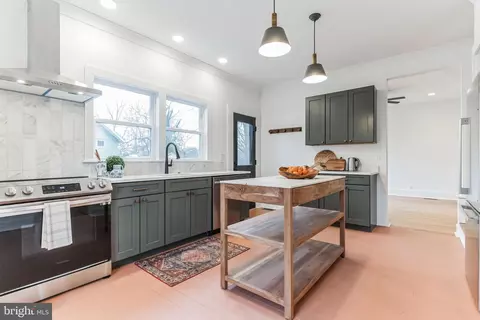 Kitchen - 3890 Main St, Trappe, MD 21673 photo 3 of 4
