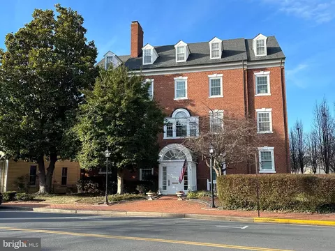 117 E Dover St #101, Easton, MD 21601