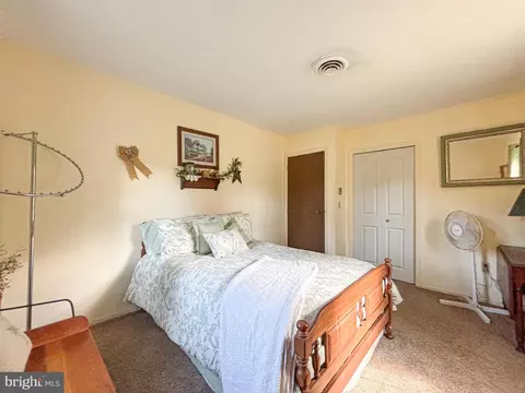 Bedroom - 9205 Mallard Point Ct, Mcdaniel, MD 21647 photo 6 of 8