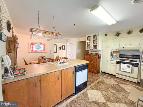 Kitchen - 9205 Mallard Point Ct, Mcdaniel, MD 21647 photo 4 of 4