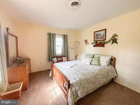Bedroom - 9205 Mallard Point Ct, Mcdaniel, MD 21647 photo 5 of 8