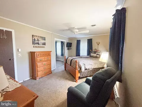 Bedroom - 9205 Mallard Point Ct, Mcdaniel, MD 21647 photo 2 of 8