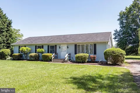 22561 Indian Point Rd, Bozman, MD 21612