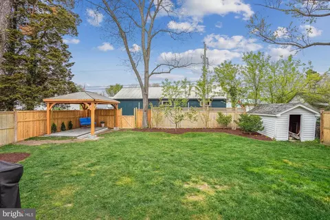 Exterior - 109 E Maple Ave, Saint Michaels, MD 21663 photo 10 of 14