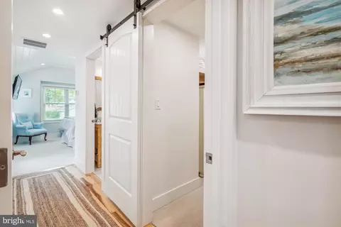 Entry Way - 109 E Maple Ave, Saint Michaels, MD 21663 photo 2 of 3