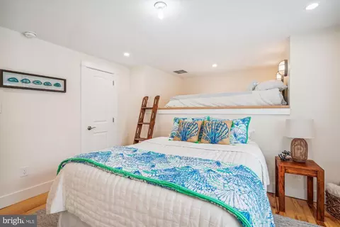Bedroom - 109 E Maple Ave, Saint Michaels, MD 21663 photo 3 of 13