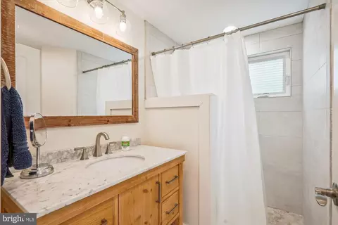 Bath - 109 E Maple Ave, Saint Michaels, MD 21663 photo 2 of 5