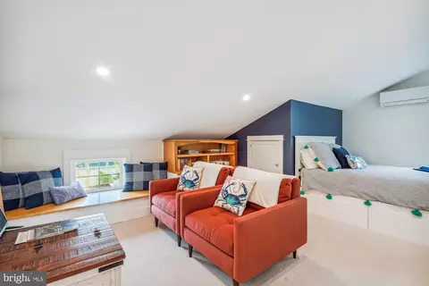 Living - 109 E Maple Ave, Saint Michaels, MD 21663 photo 5 of 5