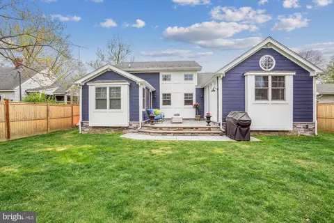 Exterior - 109 E Maple Ave, Saint Michaels, MD 21663 photo 6 of 14