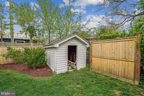 Exterior - 109 E Maple Ave, Saint Michaels, MD 21663 photo 8 of 14