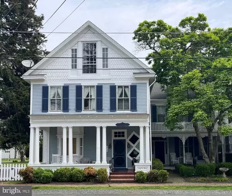 218 N Morris St #E, Oxford, MD 21654