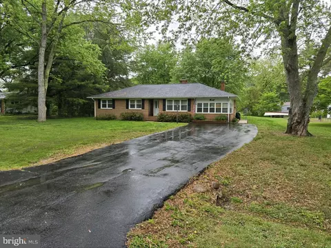 27988 Holly Rd, Easton, MD 21601