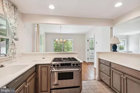526 Tenant Cir, Saint Michaels, MD 21663 photo 9
