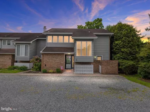 24700 Deepwater Point Dr #16, Saint Michaels, MD 21663