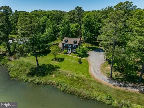 26867 Miles River Rd, Easton, MD 21601