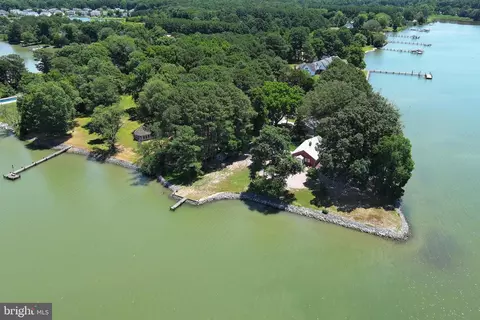 24700 Rays Point Rd, Saint Michaels, MD 21663
