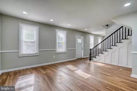 Living - 3970 Main St, Trappe, MD 21673 photo 2 of 3
