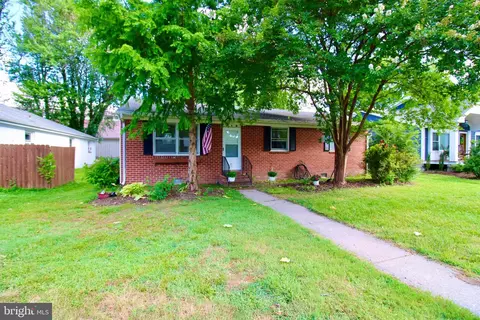 Exterior - 107 E Maple Ave, Saint Michaels, MD 21663 photo 1 of 2
