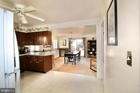 Entry Way - 107 E Maple Ave, Saint Michaels, MD 21663 photo 1 of 3