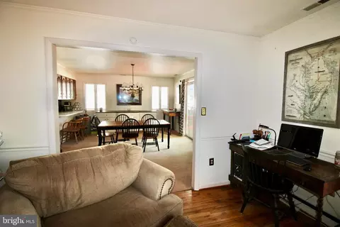 Entry Way - 107 E Maple Ave, Saint Michaels, MD 21663 photo 2 of 3