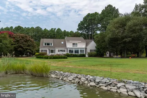 4621 Bachelors Point Rd, Oxford, MD 21654