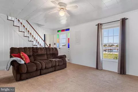 Living - 4912 Bar Neck Rd, Tilghman, MD 21671 photo 1 of 3