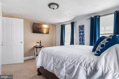 Bedroom - 4912 Bar Neck Rd, Tilghman, MD 21671 photo 6 of 8