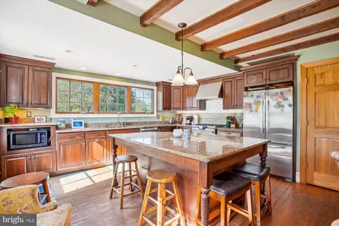 Kitchen - 4500 Grove Rd, Trappe, MD 21673 photo 1 of 2