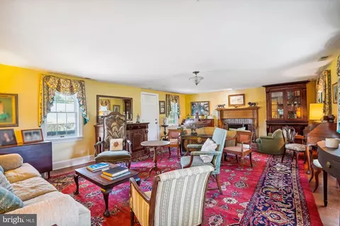 Living - 4500 Grove Rd, Trappe, MD 21673 photo 3 of 7