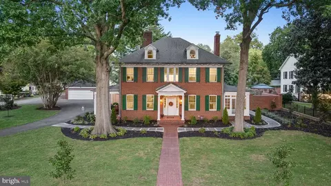 214 S Washington St, Easton, MD 21601