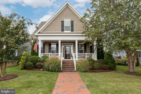 8060 Easton Village Dr, Easton, MD 21601