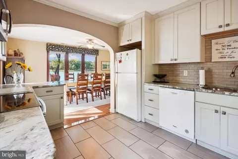 Kitchen - 7130 Cooper Point Rd, Bozman, MD 21612 photo 3 of 3