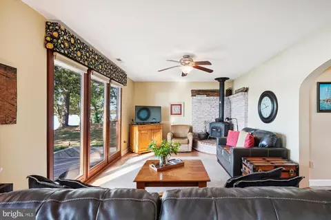 Living - 7130 Cooper Point Rd, Bozman, MD 21612 photo 1 of 4