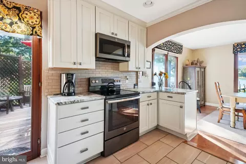 Kitchen - 7130 Cooper Point Rd, Bozman, MD 21612 photo 1 of 3
