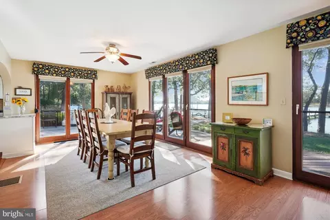 Dining - 7130 Cooper Point Rd, Bozman, MD 21612 photo 2 of 4