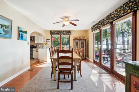 Dining - 7130 Cooper Point Rd, Bozman, MD 21612 photo 3 of 4