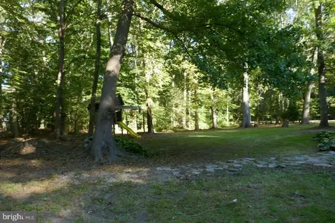Exterior - 29180 Howell Point Rd, Trappe, MD 21673 photo 3 of 3