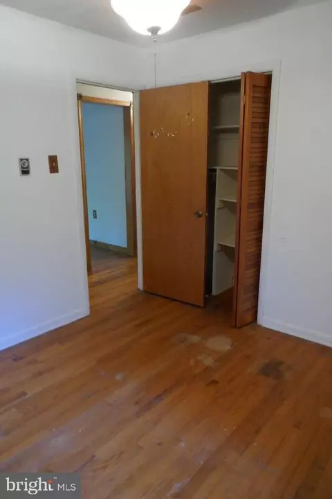 Bedroom - 29180 Howell Point Rd, Trappe, MD 21673 photo 1 of 1
