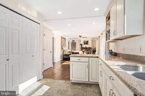 Entry Way - 5600 Marlan Dr, Trappe, MD 21673 photo 2 of 5