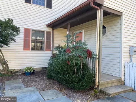 100 B J L Thompson Dr #2A, Oxford, MD 21654