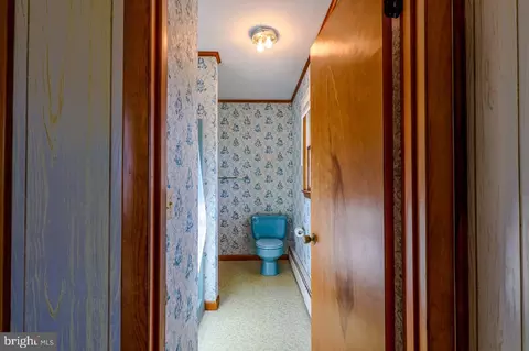 Bath - 9725 Tilghman Island Rd, Mcdaniel, MD 21647 photo 2 of 3