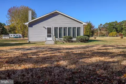 Exterior - 9725 Tilghman Island Rd, Mcdaniel, MD 21647 photo 2 of 5