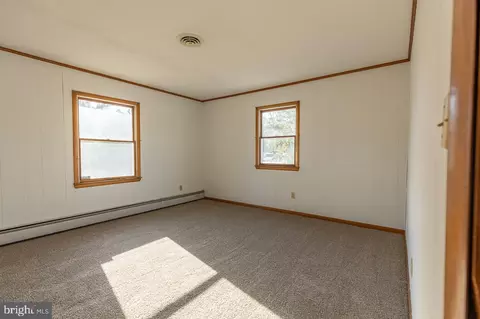 Bedroom - 9725 Tilghman Island Rd, Mcdaniel, MD 21647 photo 6 of 8
