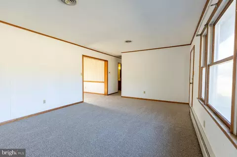 Living - 9725 Tilghman Island Rd, Mcdaniel, MD 21647 photo 3 of 3