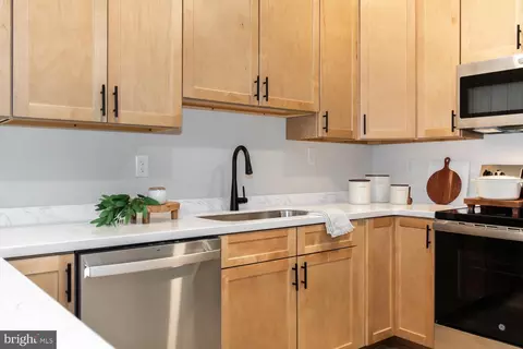 Kitchen - 1203 Broad Leaf Ct, Trappe, MD 21673 photo 2 of 4