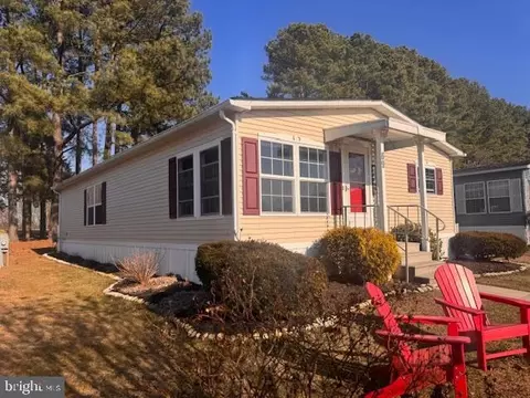 69 Park Ln, Easton, MD 21601